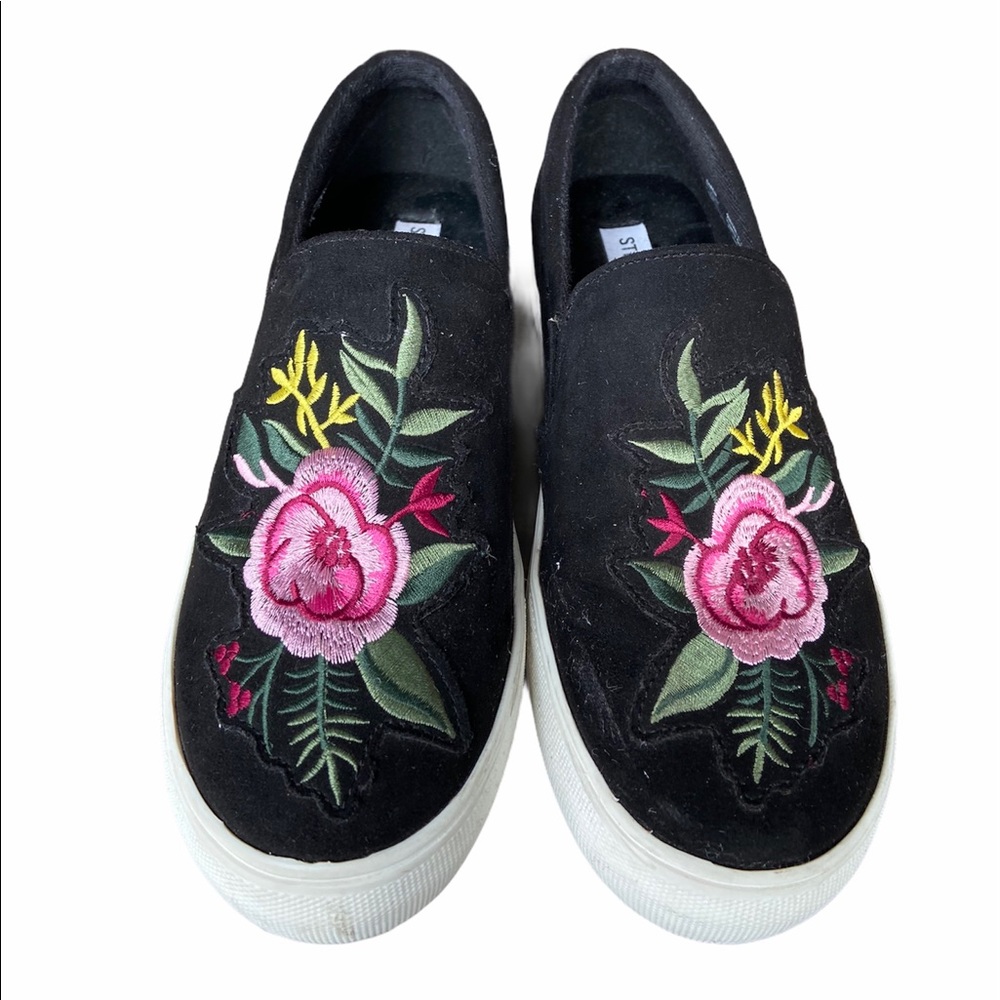 Steve Madden Garcie Slip Ons - Picture 2 of 10